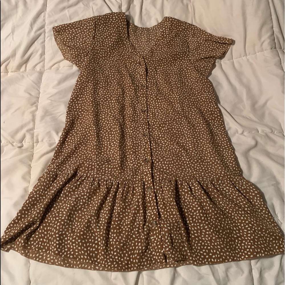brown, spotted, loose-fitting dress